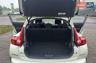 Позашляховик / Кросовер Nissan Juke 2010 в 