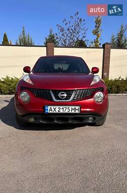 Позашляховик / Кросовер Nissan Juke 2012 в 
