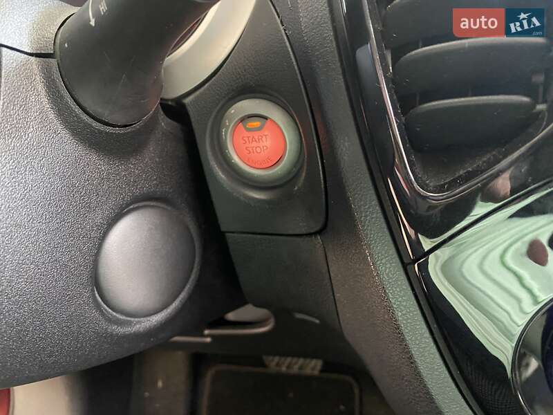 Внедорожник / Кроссовер Nissan Juke 2015 в Одессе