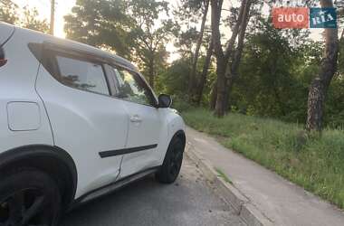 Внедорожник / Кроссовер Nissan Juke 2012 в 