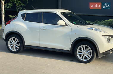 Внедорожник / Кроссовер Nissan Juke 2011 в 