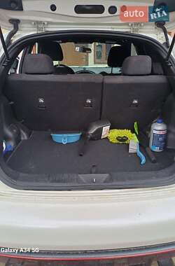 Позашляховик / Кросовер Nissan Juke 2014 в Києві