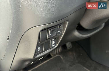 Внедорожник / Кроссовер Nissan Juke 2013 в 