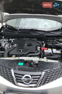 Внедорожник / Кроссовер Nissan Juke 2012 в 