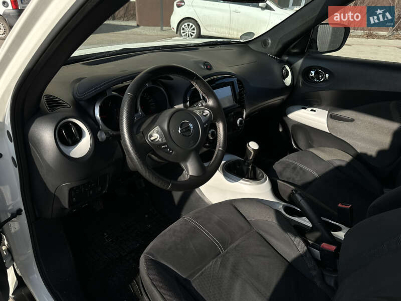 Позашляховик / Кросовер Nissan Juke 2015 в Дубні