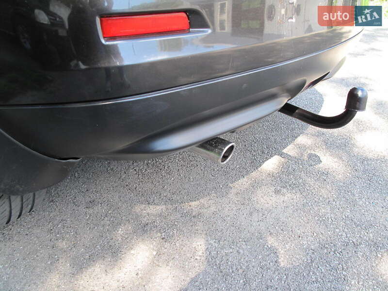 Внедорожник / Кроссовер Nissan Juke 2011 в Киеве