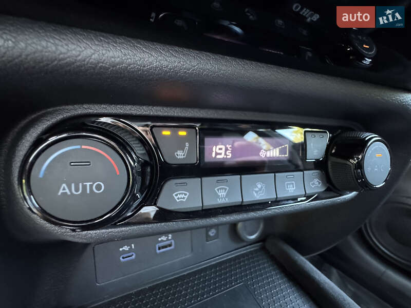 Внедорожник / Кроссовер Nissan Juke 2024 в Киеве