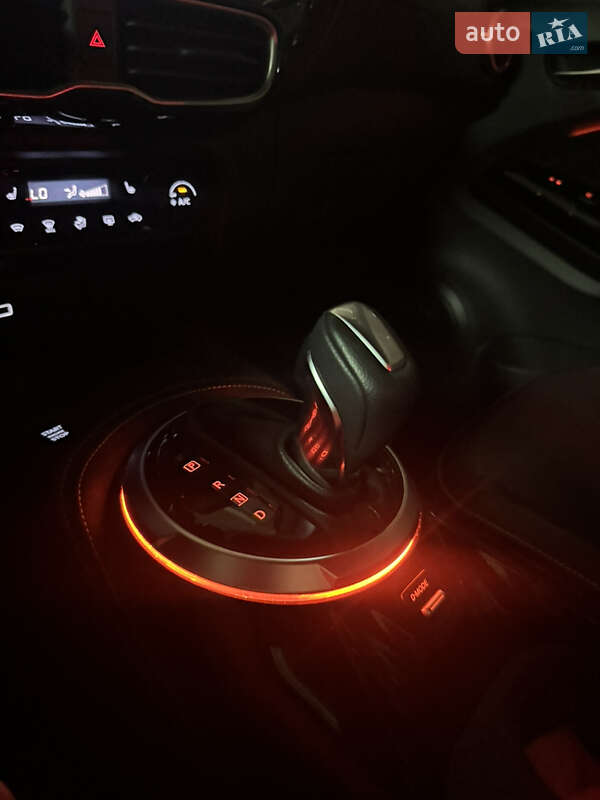Внедорожник / Кроссовер Nissan Juke 2024 в Киеве