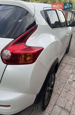 Позашляховик / Кросовер Nissan Juke 2013 в 