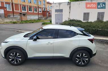 Внедорожник / Кроссовер Nissan Juke 2021 в 
