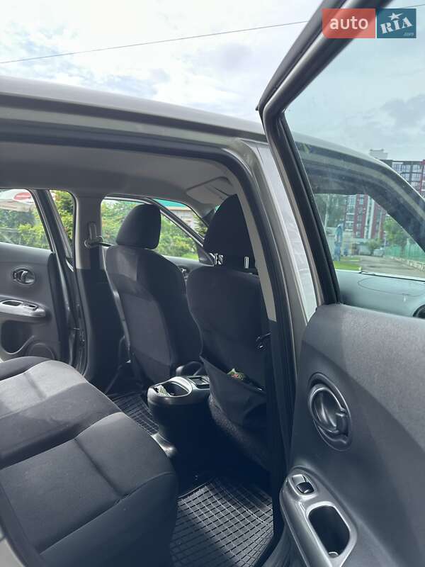 Внедорожник / Кроссовер Nissan Juke 2011 в Луцке