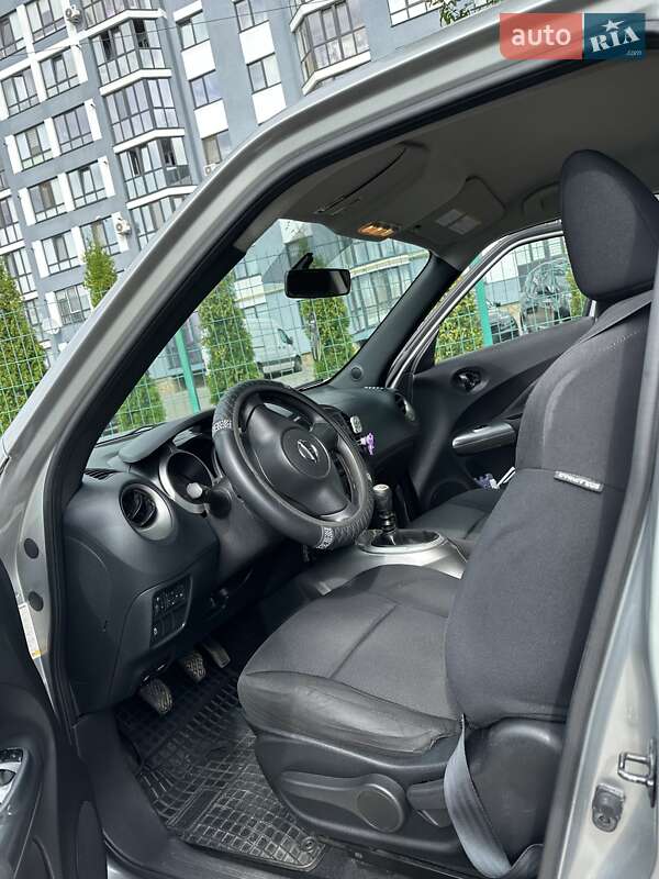 Внедорожник / Кроссовер Nissan Juke 2011 в Луцке