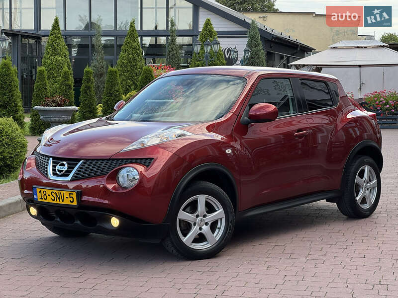 Внедорожник / Кроссовер Nissan Juke 2012 в 