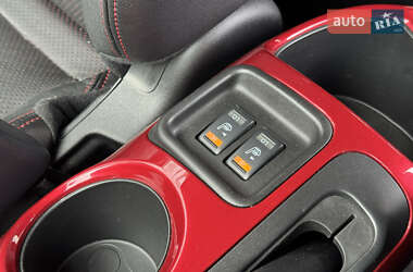 Внедорожник / Кроссовер Nissan Juke 2012 в 