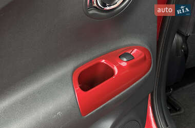 Внедорожник / Кроссовер Nissan Juke 2012 в 