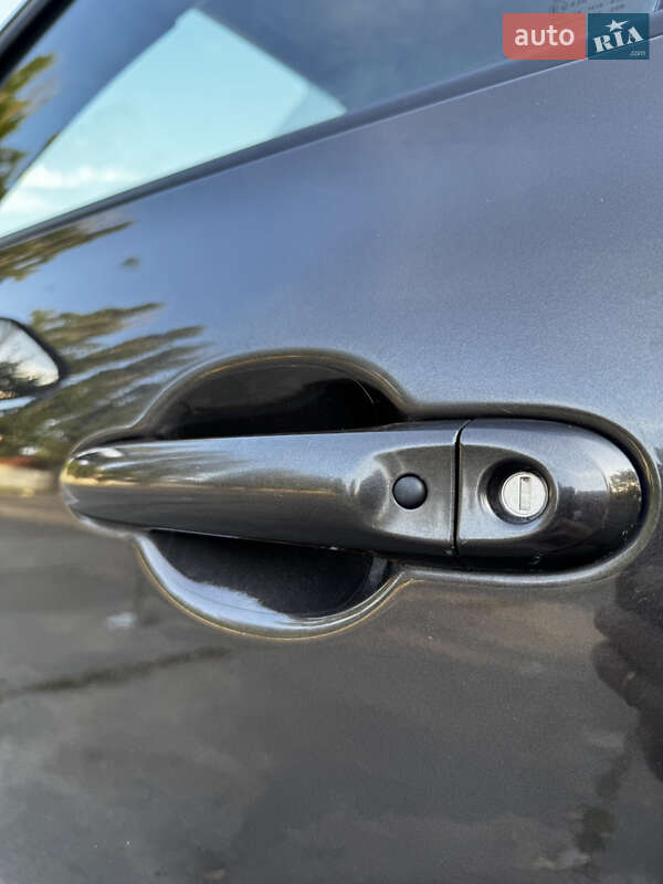 Позашляховик / Кросовер Nissan Juke 2013 в Києві