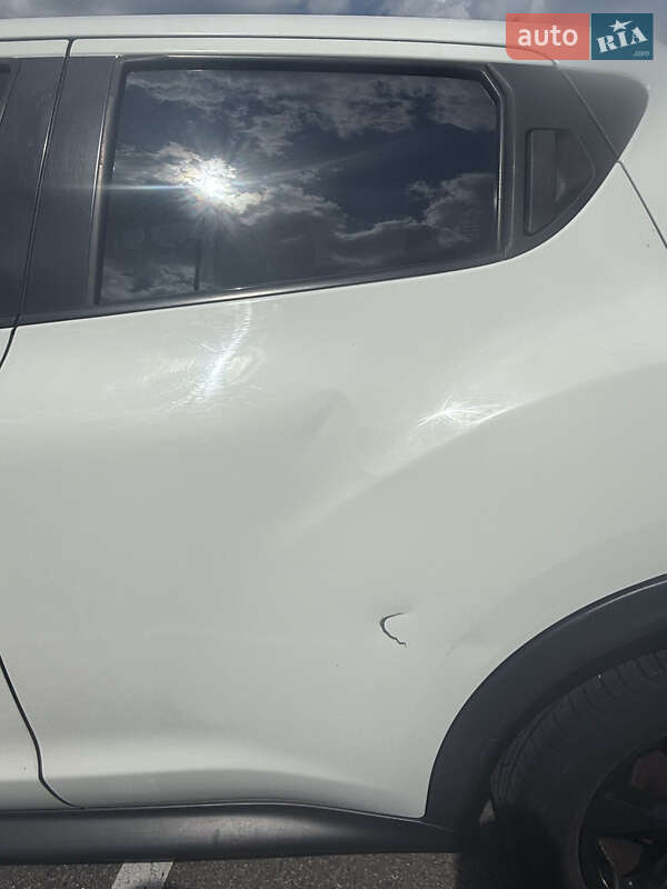 Позашляховик / Кросовер Nissan Juke 2011 в Києві