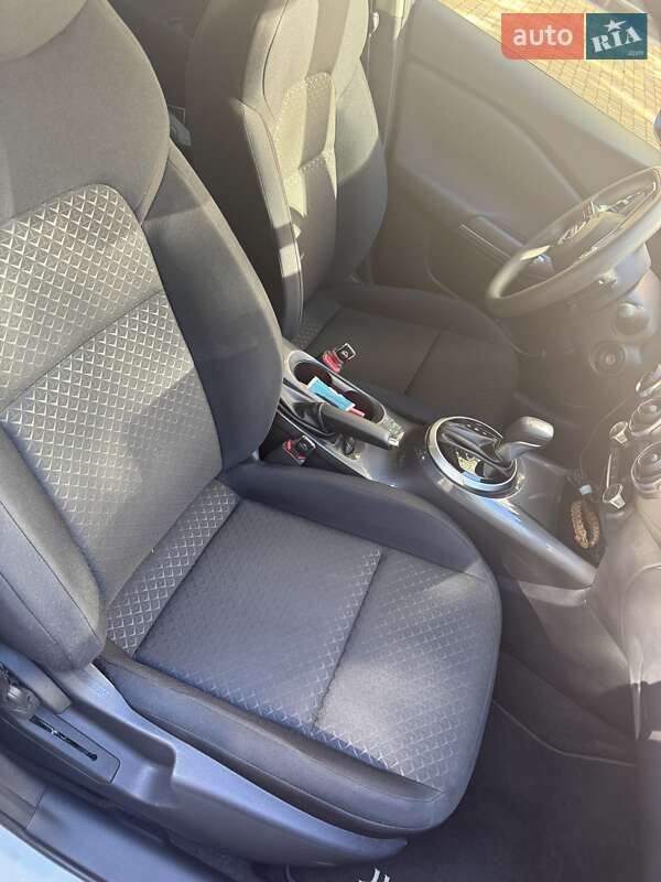 Внедорожник / Кроссовер Nissan Juke 2023 в Полтаве