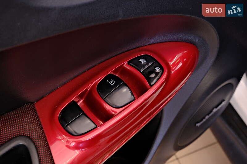 Позашляховик / Кросовер Nissan Juke 2014 в Одесі фото 28 Позашляховик / Кросовер Nissan Juke 2014 в Одесі