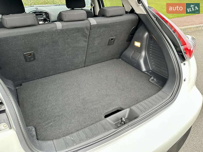 Внедорожник / Кроссовер Nissan Juke 2019 в Киеве