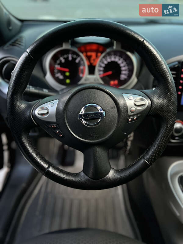 Позашляховик / Кросовер Nissan Juke 2011 в Дніпрі
