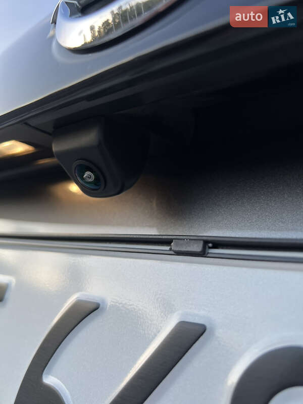 Позашляховик / Кросовер Nissan Juke 2011 в Дніпрі