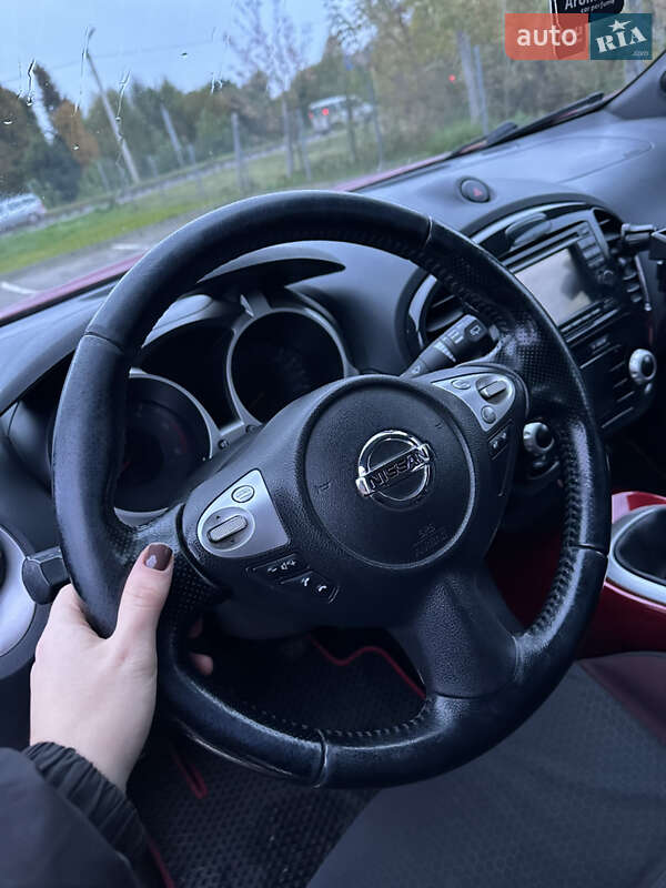 Внедорожник / Кроссовер Nissan Juke 2012 в Дубно