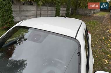 Внедорожник / Кроссовер Nissan Juke 2011 в 