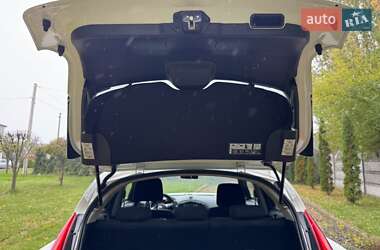 Внедорожник / Кроссовер Nissan Juke 2011 в 