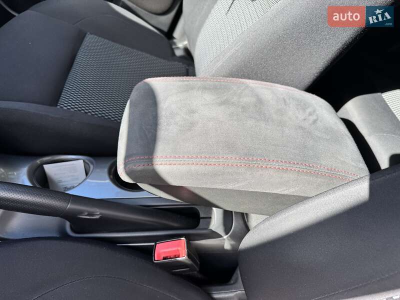 Позашляховик / Кросовер Nissan Juke 2018 в Києві