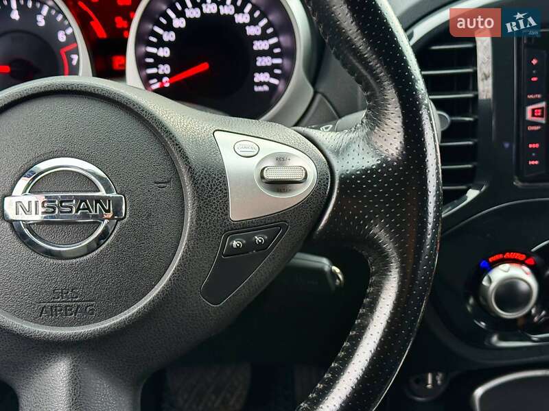 Позашляховик / Кросовер Nissan Juke 2011 в Києві