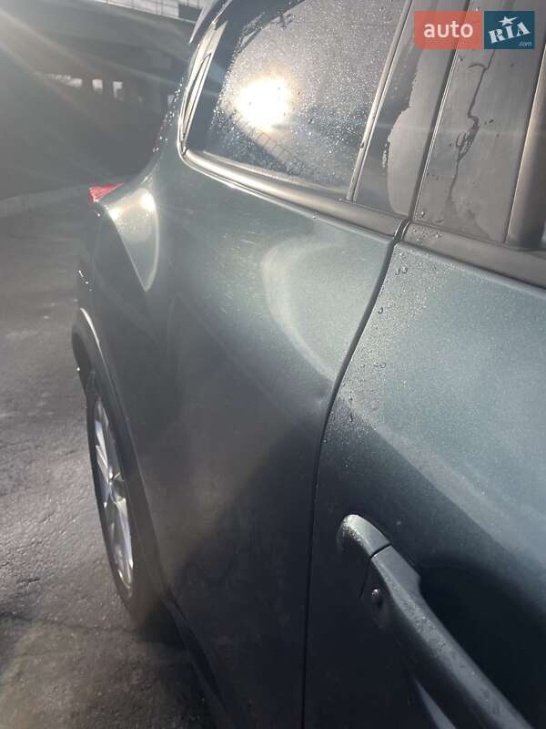 Внедорожник / Кроссовер Nissan Juke 2010 в Киеве