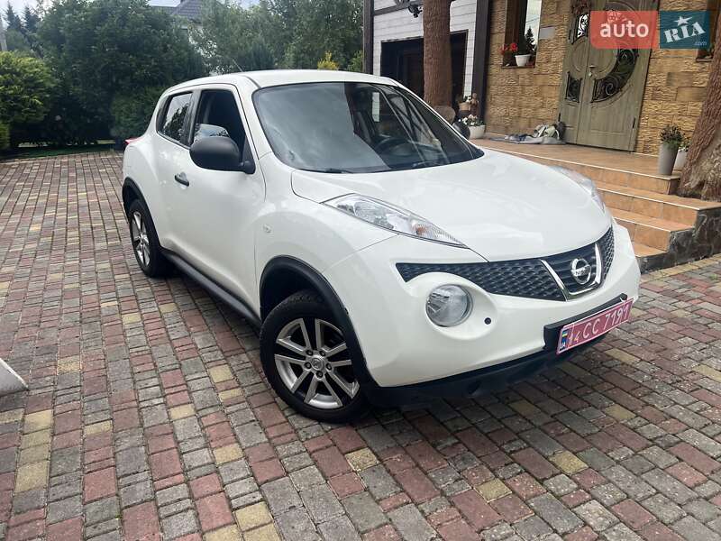 Внедорожник / Кроссовер Nissan Juke 2013 в Калуше