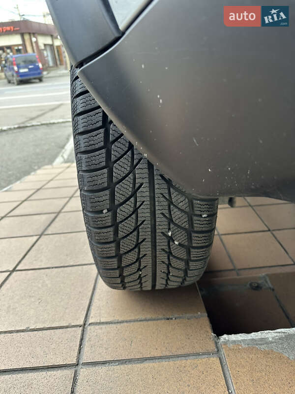 Позашляховик / Кросовер Nissan Juke 2011 в Одесі