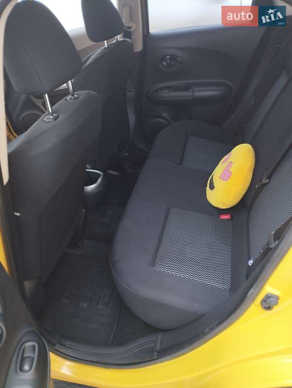 Внедорожник / Кроссовер Nissan Juke 2017 в Каменец-Подольском