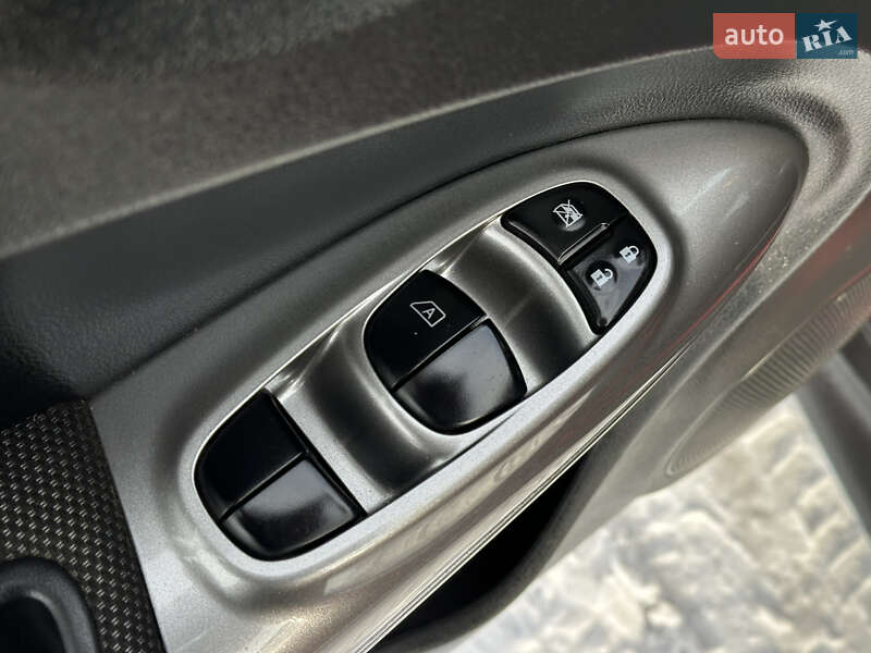 Внедорожник / Кроссовер Nissan Juke 2012 в Харькове фото 27 Внедорожник / Кроссовер Nissan Juke 2012 в Харькове