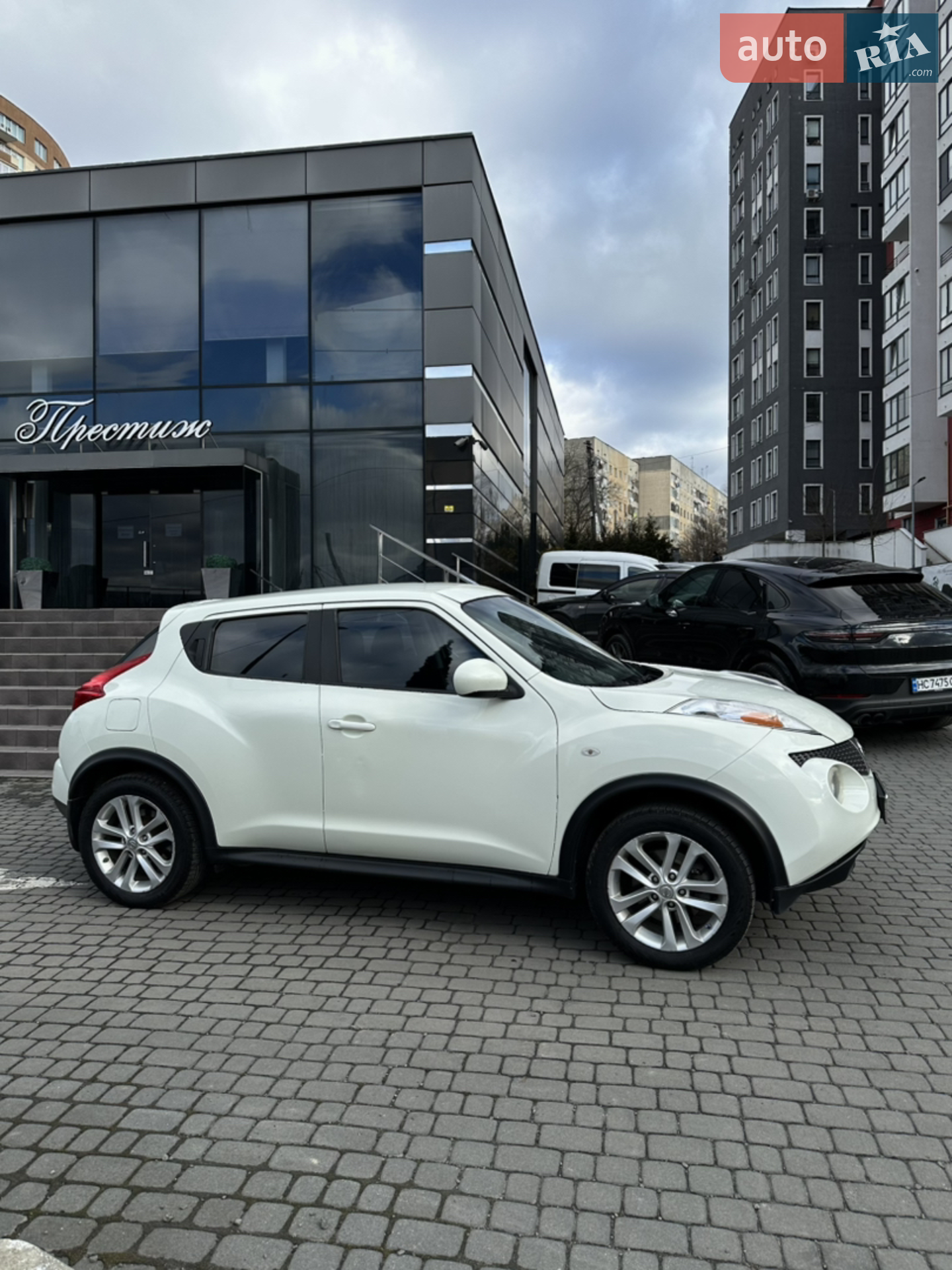 2010 Nissan Juke - мініатюра 2