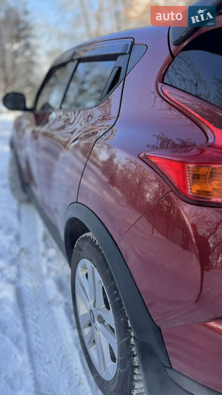 Внедорожник / Кроссовер Nissan Juke 2012 в Макарове