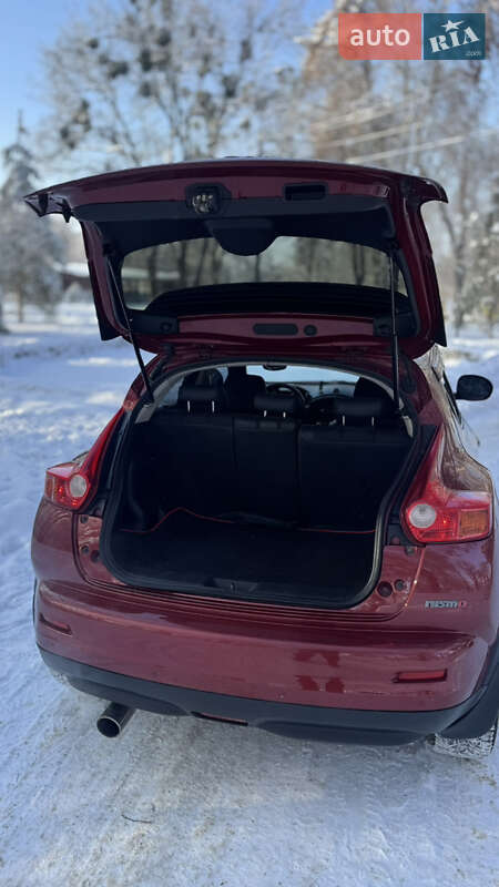 Внедорожник / Кроссовер Nissan Juke 2012 в Макарове