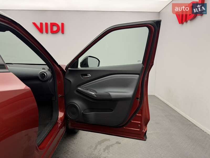 Внедорожник / Кроссовер Nissan Juke 2021 в Киеве