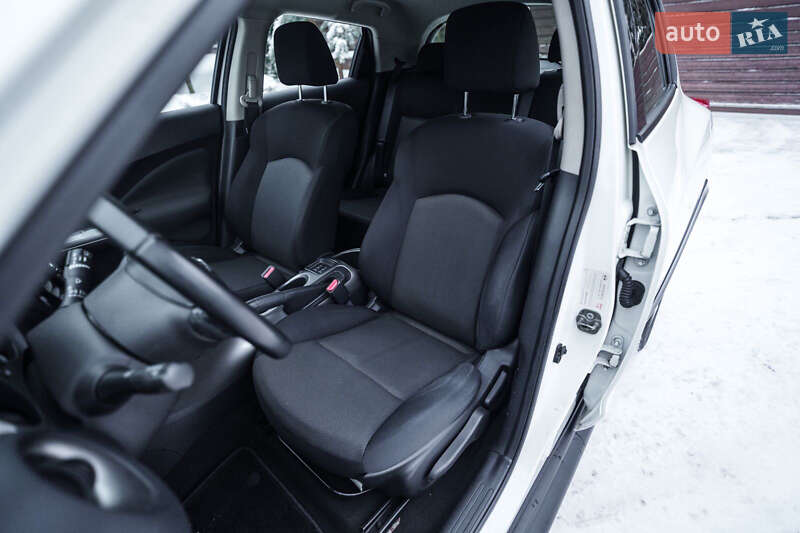 Внедорожник / Кроссовер Nissan Juke 2013 в Киеве