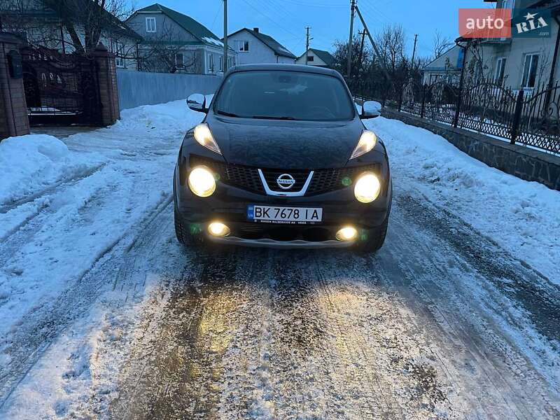Позашляховик / Кросовер Nissan Juke 2011 в Демидівці