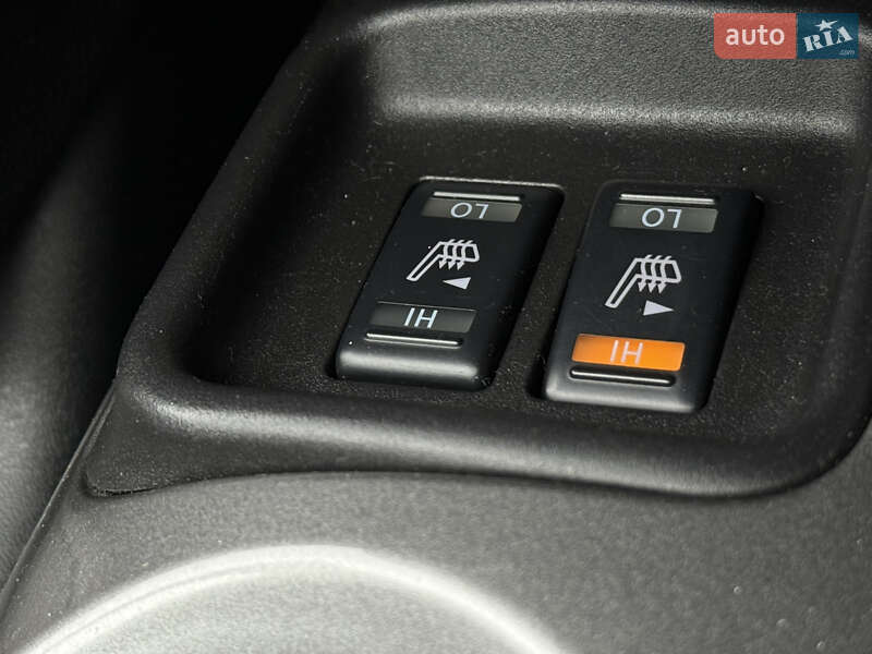 Внедорожник / Кроссовер Nissan Juke 2012 в Кривом Роге