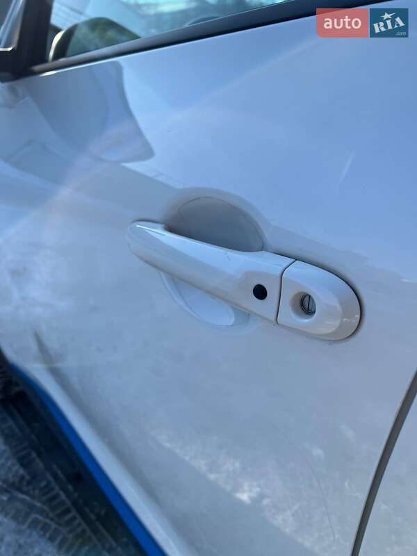 Внедорожник / Кроссовер Nissan Juke 2019 в Львове