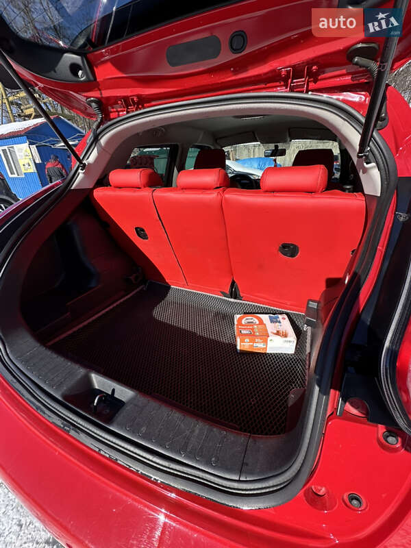 Внедорожник / Кроссовер Nissan Juke 2015 в Киеве фото 12 Внедорожник / Кроссовер Nissan Juke 2015 в Киеве