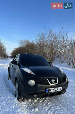 Внедорожник / Кроссовер Nissan Juke 2011 в Ровно