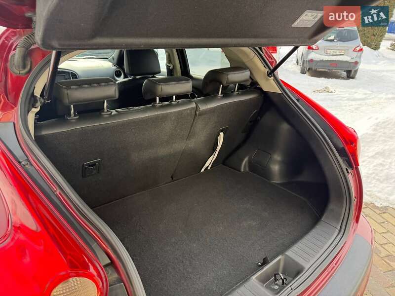 Позашляховик / Кросовер Nissan Juke 2012 в Миргороді фото 16 Позашляховик / Кросовер Nissan Juke 2012 в Миргороді