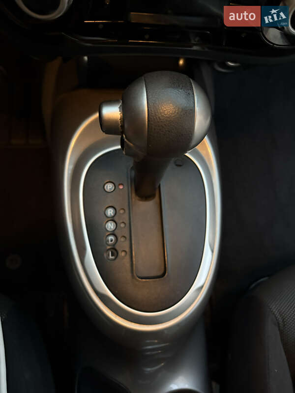 Позашляховик / Кросовер Nissan Juke 2012 в Дніпрі