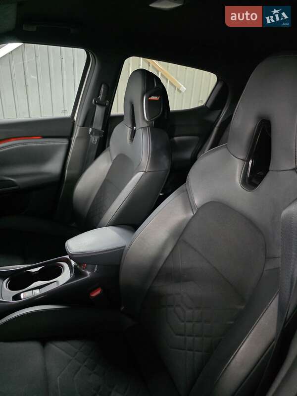 Позашляховик / Кросовер Nissan Juke 2022 в Києві