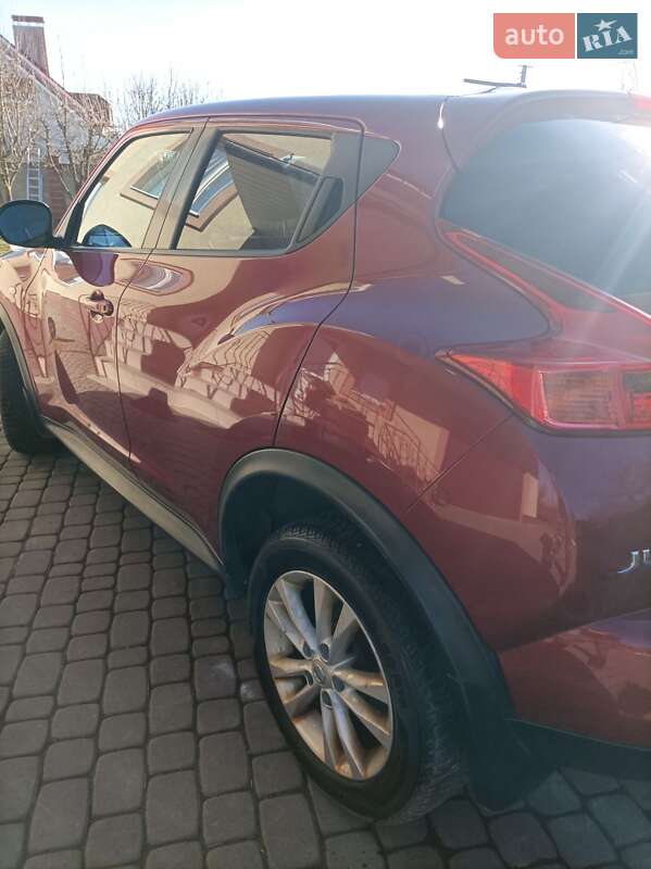 Внедорожник / Кроссовер Nissan Juke 2010 в Луцке